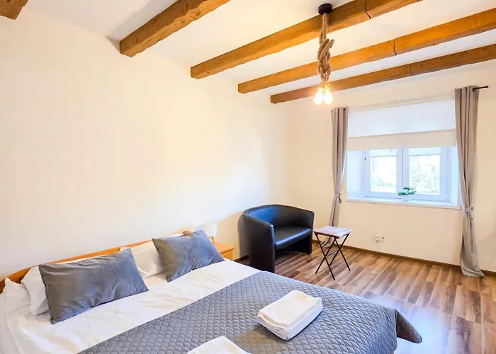 Jurajski Parking 8 Minut Od Alei דירה *