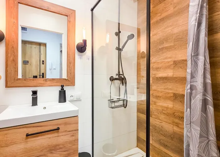 Jurajski Parking 8 Minut Od Alei דירה